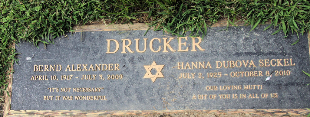 Gemeinsamer Grabstein von Bernd und seiner Ehefrau Hanna